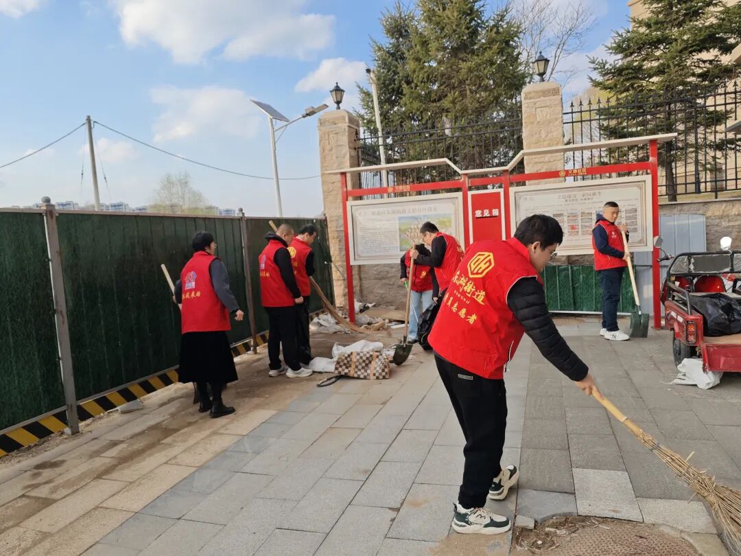 利来国际投集团党员下沉社区一线——志愿服务擦亮先锋底色